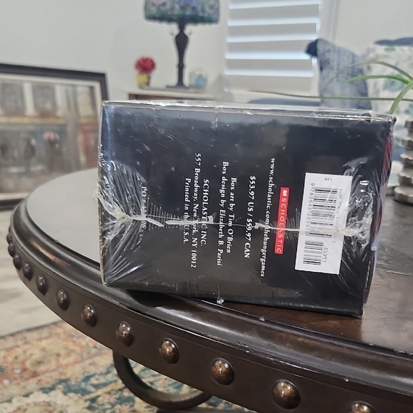 The Hunger Games Trilogy Box Set - Picture 6 of 7